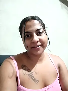 Snapshot of Giselabrunette25 chatting on 12/04/25, 10:02 Giselabrunette25 online show from 12/04/25, 10:02