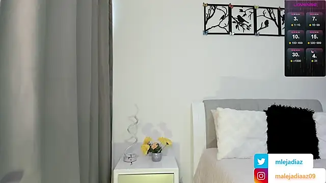 MalejaDiaz  online show from 02/04/25, 07:22