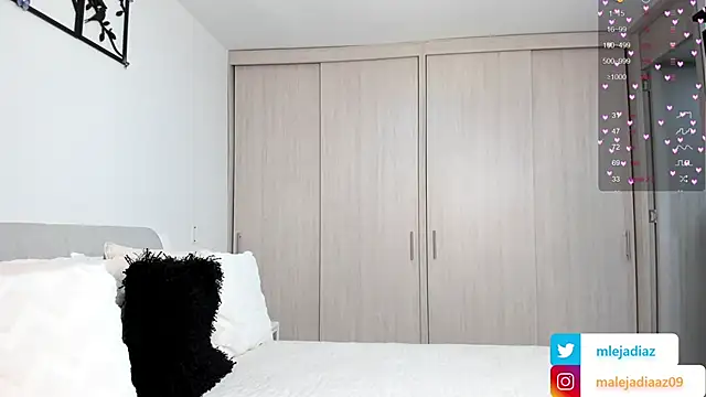 MalejaDiaz  online show from 03/21/25, 03:24