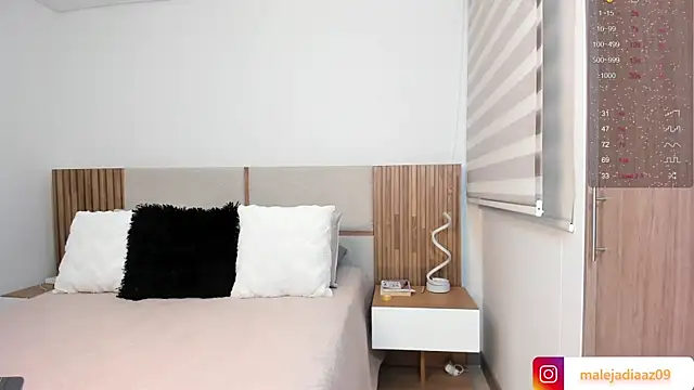 MalejaDiaz  online show from 04/12/26, 01:27