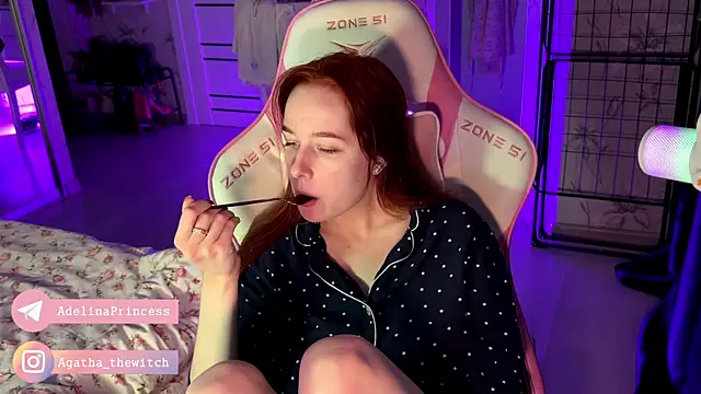 Snapshot of pearl_princess_ chatting on 12/13/24, 07:21 pearl princess online show from 12/13/24, 07:21