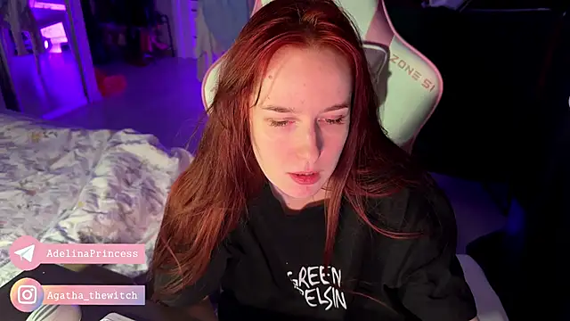 Snapshot of pearl_princess_ chatting on 12/21/24, 09:15 pearl princess online show from 12/21/24, 09:15