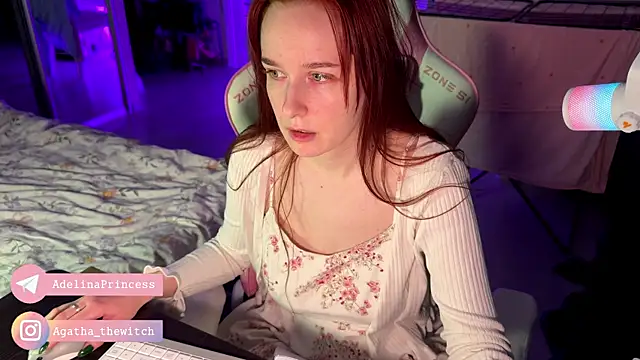 Snapshot of pearl_princess_ chatting on 12/27/24, 07:35 pearl princess online show from 12/27/24, 07:35