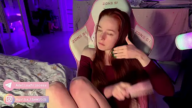 Snapshot of pearl_princess_ chatting on 12/29/24, 02:00 pearl princess online show from 12/29/24, 02:00