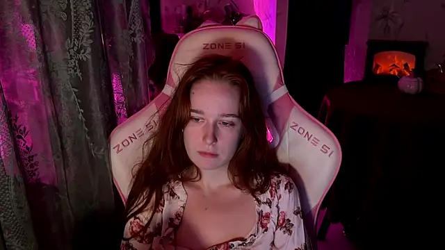 Snapshot of pearl_princess_ chatting on 10/22/25, 03:12 pearl princess online show from 10/22/25, 03:12