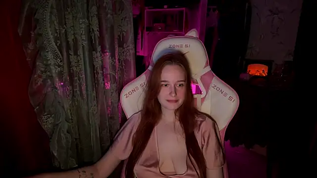 Snapshot of pearl_princess_ chatting on 12/05/25, 04:47 pearl princess online show from 12/05/25, 04:47