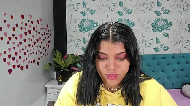 Snapshot of LindaBreeS chatting on 02/04/25, 04:29 LindaBreeS online show from 02/04/25, 04:29