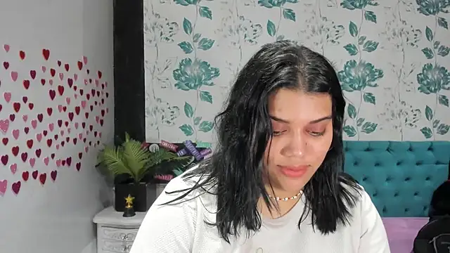 Snapshot of LindaBreeS chatting on 02/10/25, 08:21 LindaBreeS online show from 02/10/25, 08:21