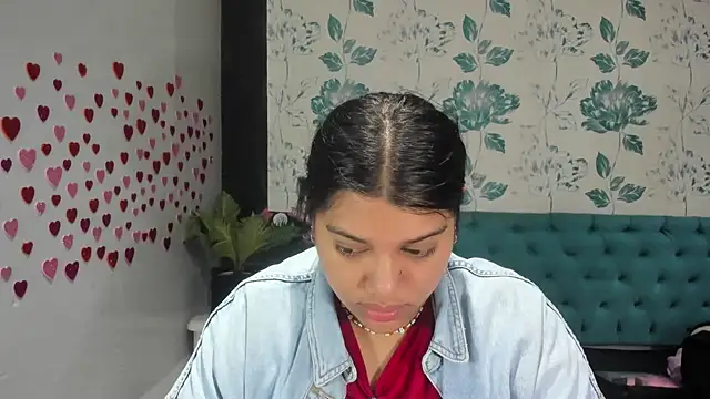 Snapshot of LindaBreeS chatting on 02/13/25, 01:48 LindaBreeS online show from 02/13/25, 01:48