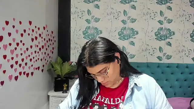 Snapshot of LindaBreeS chatting on 02/13/25, 07:52 LindaBreeS online show from 02/13/25, 07:52