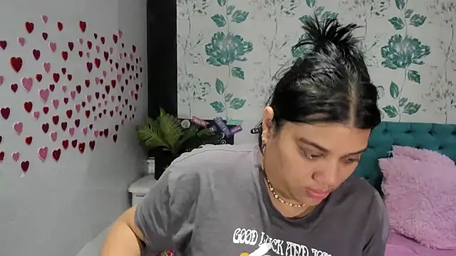 Snapshot of LindaBreeS chatting on 02/15/25, 07:50 LindaBreeS online show from 02/15/25, 07:50