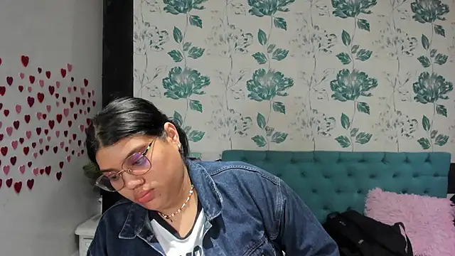 Snapshot of LindaBreeS chatting on 02/27/25, 07:58 LindaBreeS online show from 02/27/25, 07:58