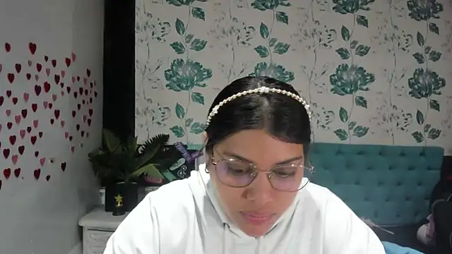 Snapshot of LindaBreeS chatting on 02/28/25, 02:09 LindaBreeS online show from 02/28/25, 02:09