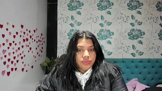 Snapshot of LindaBreeS chatting on 03/06/25, 02:40 LindaBreeS online show from 03/06/25, 02:40