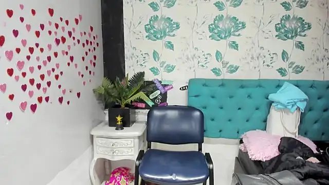 Snapshot of LindaBreeS chatting on 03/06/25, 09:20 LindaBreeS online show from 03/06/25, 09:20