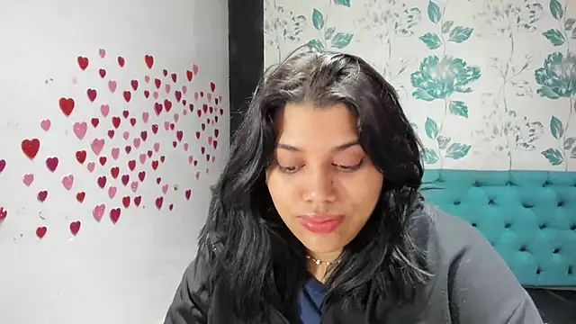 Snapshot of LindaBreeS chatting on 03/07/25, 08:11 LindaBreeS online show from 03/07/25, 08:11