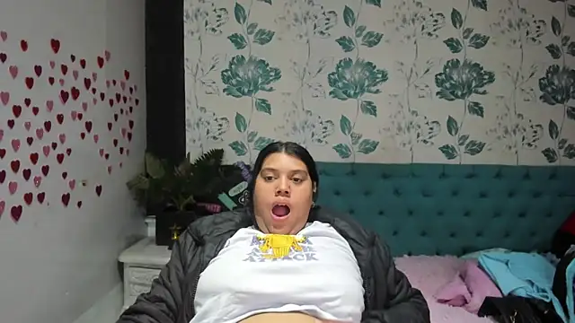 Snapshot of LindaBreeS chatting on 03/09/25, 08:31 LindaBreeS online show from 03/09/25, 08:31