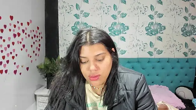 Snapshot of LindaBreeS chatting on 03/13/25, 06:23 LindaBreeS online show from 03/13/25, 06:23