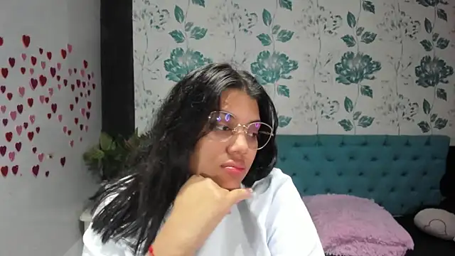 Snapshot of LindaBreeS chatting on 03/16/25, 04:12 LindaBreeS online show from 03/16/25, 04:12