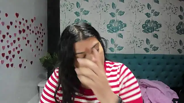 Snapshot of LindaBreeS chatting on 03/18/25, 01:42 LindaBreeS online show from 03/18/25, 01:42