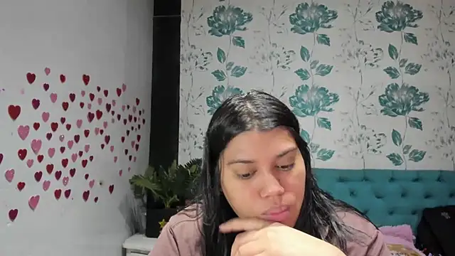 Snapshot of LindaBreeS chatting on 03/22/25, 03:20 LindaBreeS online show from 03/22/25, 03:20