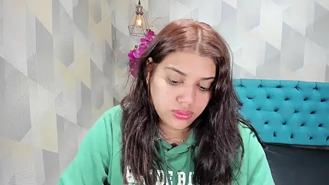 Snapshot of LindaBreeS chatting on 09/16/25, 03:18 LindaBreeS online show from 09/16/25, 03:18