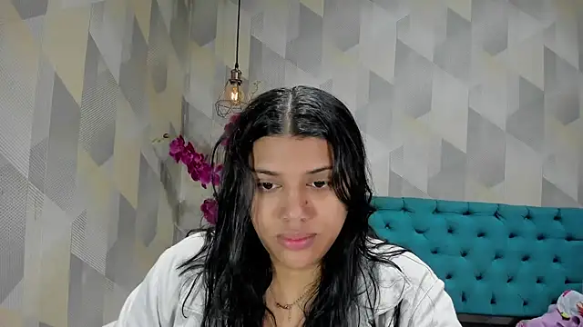 Snapshot of LindaBreeS chatting on 10/08/25, 01:31 LindaBreeS online show from 10/08/25, 01:31