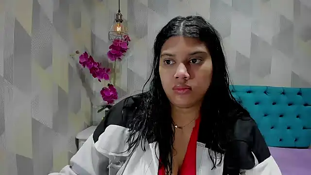 Snapshot of LindaBreeS chatting on 10/16/25, 03:35 LindaBreeS online show from 10/16/25, 03:35