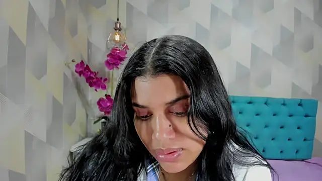 Snapshot of LindaBreeS chatting on 10/17/25, 03:36 LindaBreeS online show from 10/17/25, 03:36