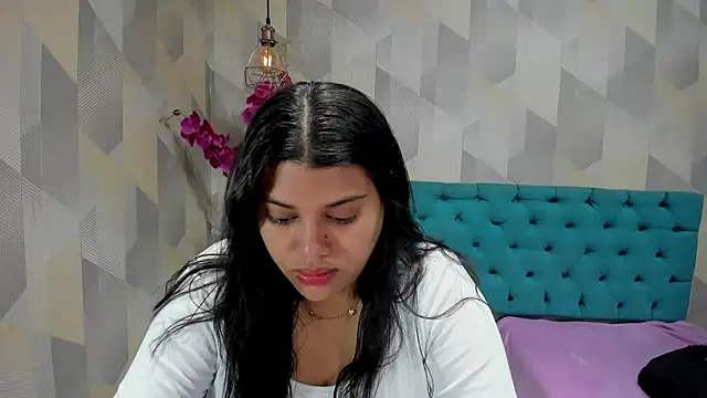 Snapshot of LindaBreeS chatting on 10/21/25, 01:23 LindaBreeS online show from 10/21/25, 01:23