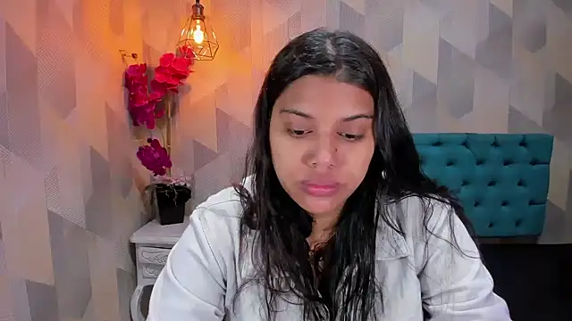 Snapshot of LindaBreeS chatting on 11/30/25, 01:15 LindaBreeS online show from 11/30/25, 01:15