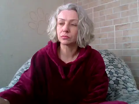 Lorie Carrie online show from 02/12/26, 12:22