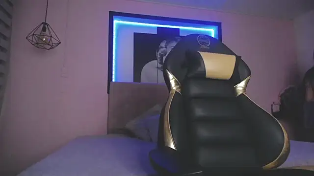 Andrea Ramos online show from 03/19/25, 02:37