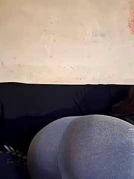 Snapshot of CoreSashaDylan chatting on 02/06/25, 07:56 CoreSashaDylan online show from 02/06/25, 07:56