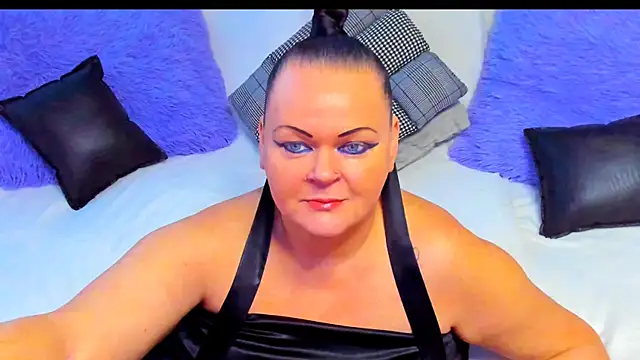 Snapshot of MilanaBiegert chatting on 11/24/25, 07:52 MilanaBiegert online show from 11/24/25, 07:52