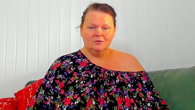 MilanaBiegert online show from 02/25/26, 10:03