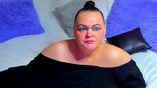 Snapshot of MilanaBiegert chatting on 05/13/26, 07:11 MilanaBiegert online show from 05/13/26, 07:11