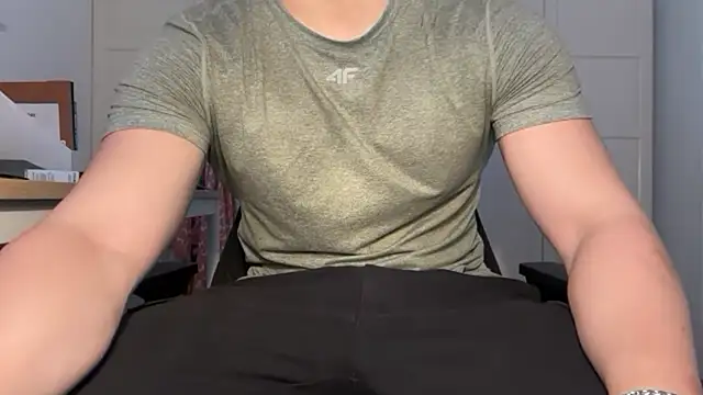 jungcock3210 online show from 11/08/25, 10:37