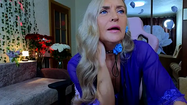 Snapshot of amelia_blondy chatting on 11/04/25, 12:37 amelia blondy online show from 11/04/25, 12:37