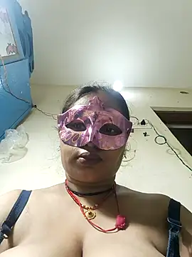 Snapshot of sexychutxxx7 chatting on 10/16/25, 12:44 sexychutxxx7 online show from 10/16/25, 12:44