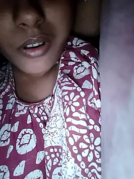 Snapshot of sexyindi_couple chatting on 12/03/24, 06:38 sexyindi couple online show from 12/03/24, 06:38