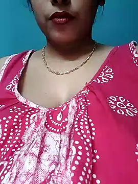 Snapshot of sexyindi_couple chatting on 12/04/24, 05:22 sexyindi couple online show from 12/04/24, 05:22