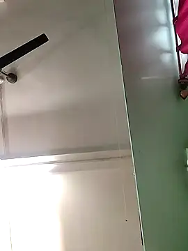 Snapshot of sexyindi_couple chatting on 01/26/25, 07:21 sexyindi couple online show from 01/26/25, 07:21