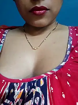 Snapshot of sexyindi_couple chatting on 02/15/25, 03:28 sexyindi couple online show from 02/15/25, 03:28