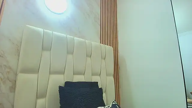 Naughty Kittenm online show from 10/27/25, 11:25