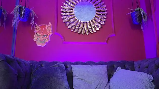 Julieta Russell online show from 11/29/25, 11:57