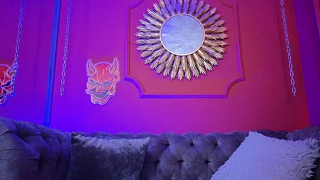 Julieta Russell online show from 02/17/26, 12:01