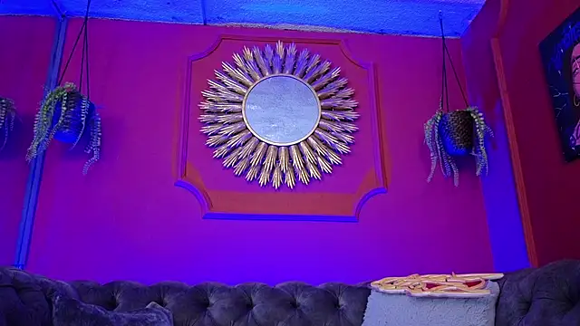 Julieta Russell online show from 04/15/26, 11:17