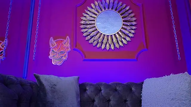 Julieta Russell online show from 04/17/26, 12:19