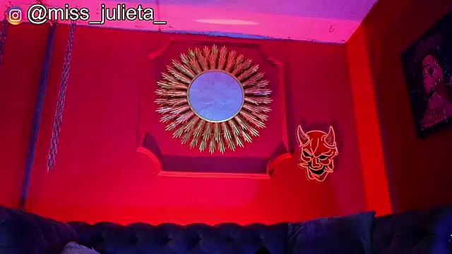 Julieta Russell online show from 07/10/26, 12:30